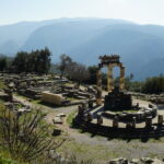 Das Orakel von Delphi war dem Apollon geweiht und gilt als das wichtigste Orakel im antiken Griechenland