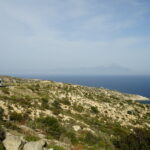 Unser Platz in der Geisterstadt Kriaritsi mit Sicht auf den Berg Athos auf dem gleichnamigen Finger