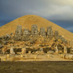 Sonnenaufgangsstimmung auf dem Nemrut Dağı